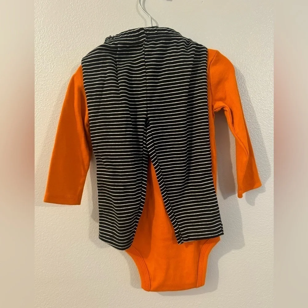 NWOT Carter's Baby Bat Striped Halloween Top Bottom Set black/orange